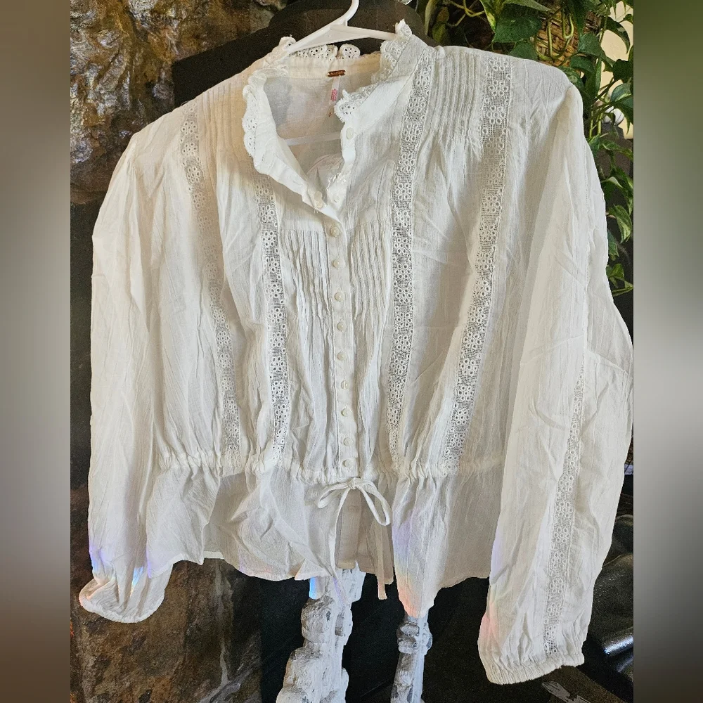 Free People White Lace Top 🤍 - Picture 11 of 12